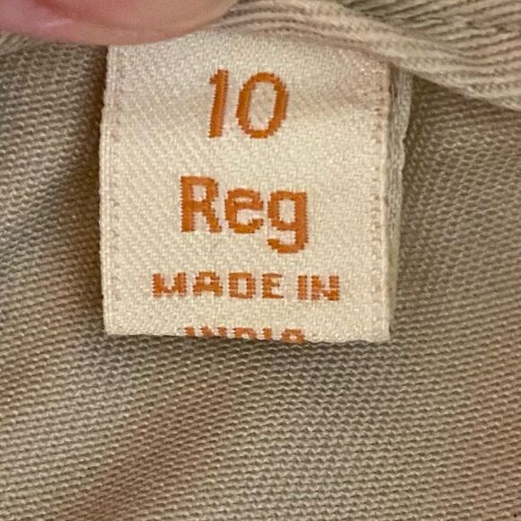 Cabela's Casuals Khaki Brown Cargo Shorts Womens Size 10 Regular Pockets - Picture 4 of 6